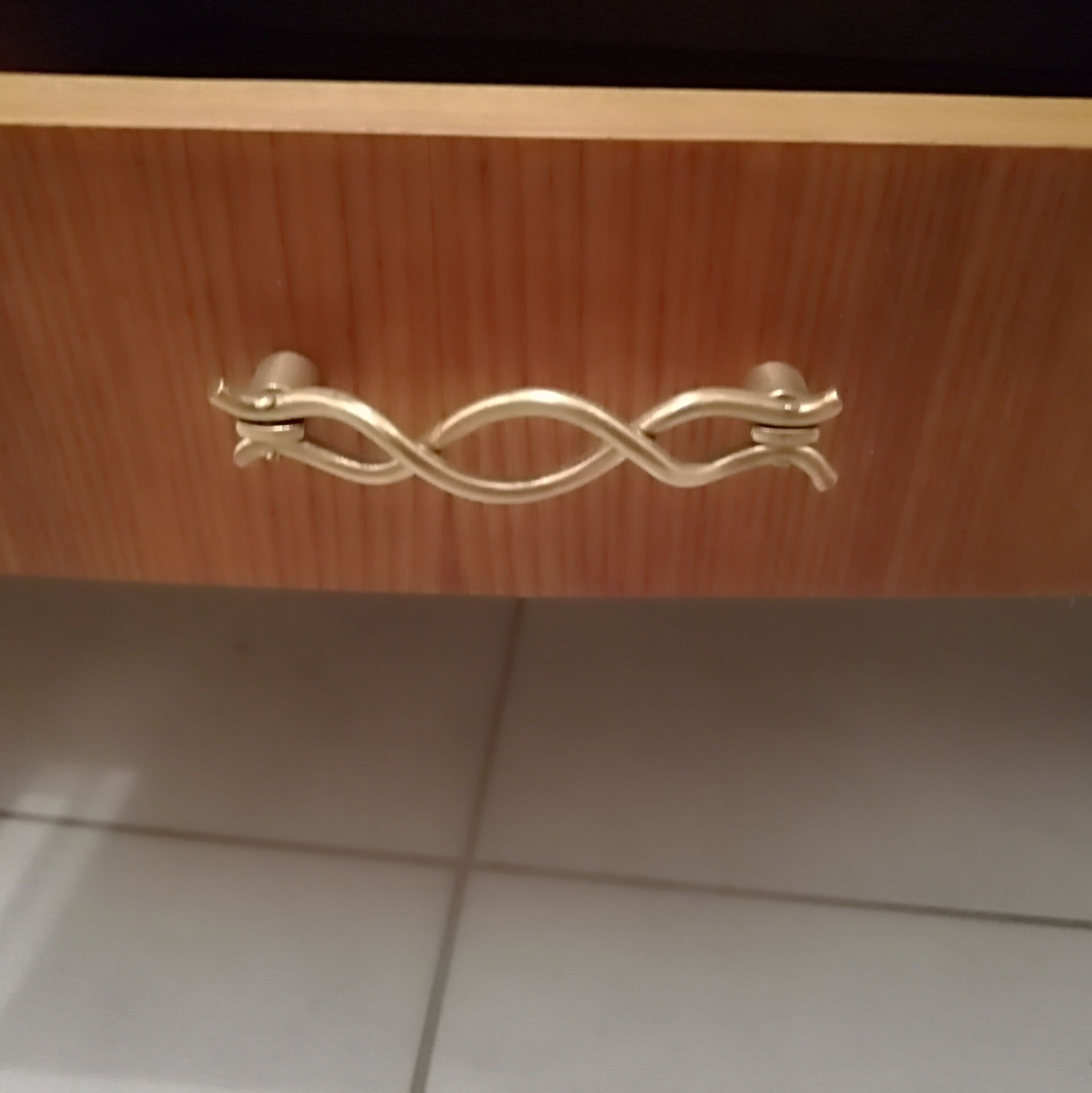 Enfilade feet compass in Scandinavian style