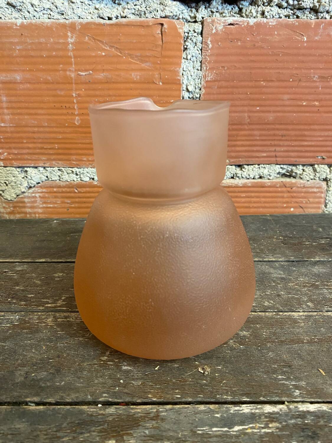 Pichet Carafe Eau De Nuit Verre Moulé Rose Vintage #D775