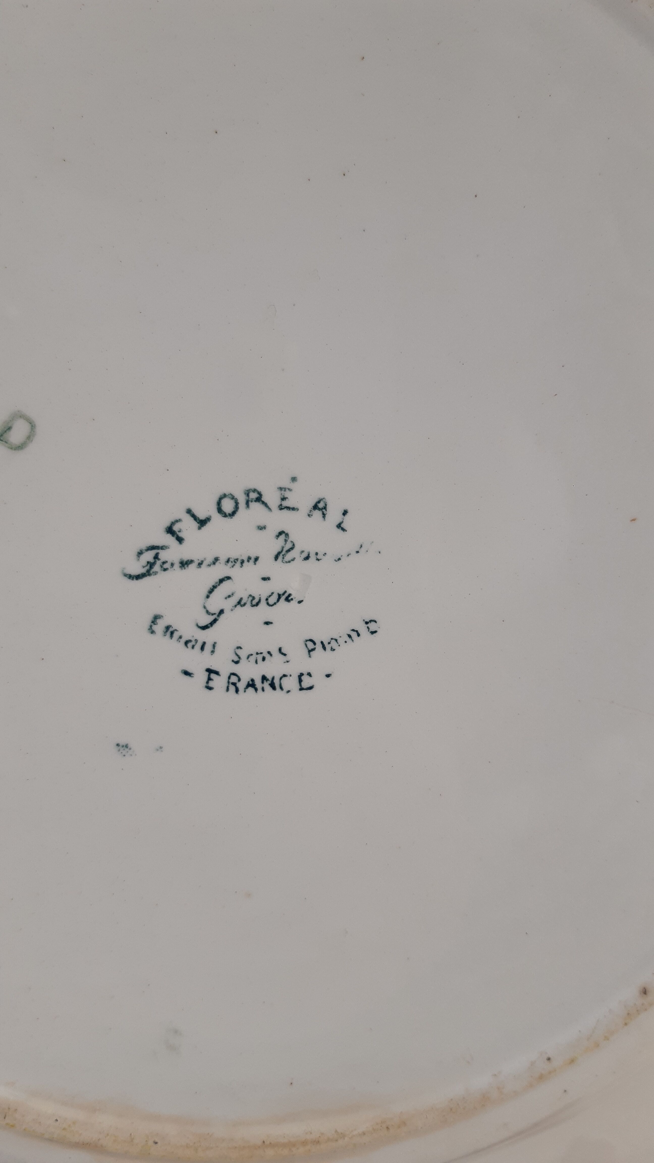 Flat iron earth earthenware of Givors late nineteenth century