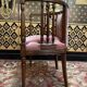 Fauteuil de bureau anglais en acajou et velours rose