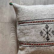 Coussin berbère gris clair fait main en coton
