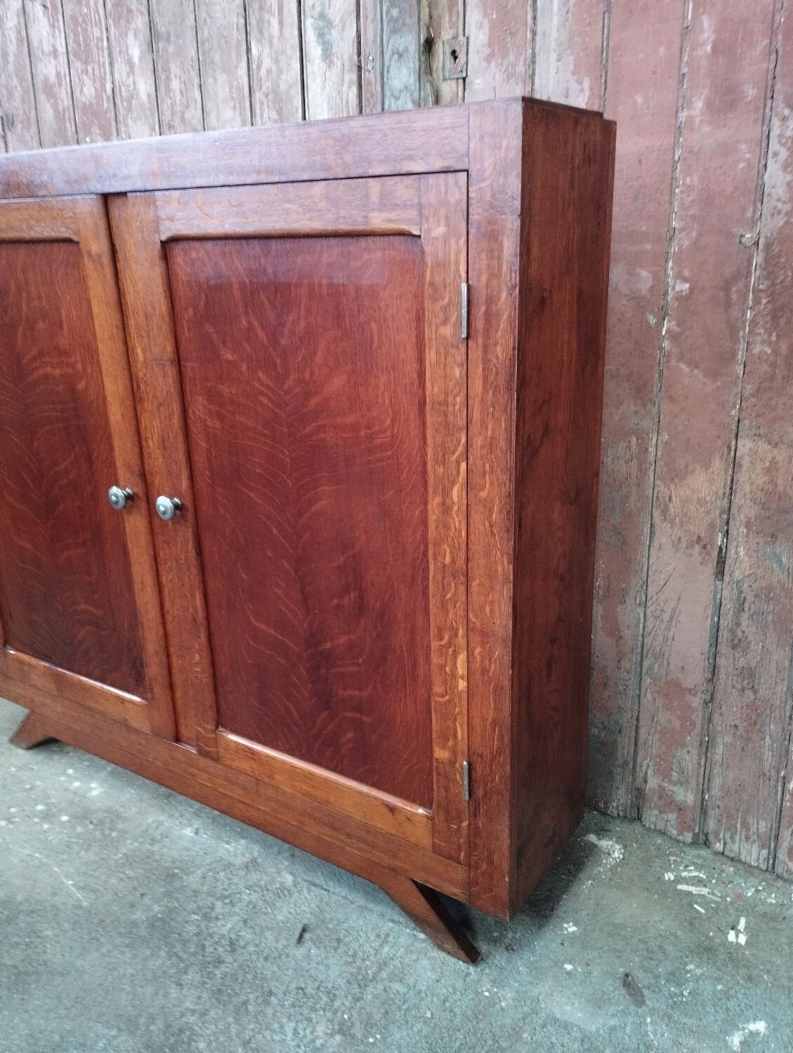 Vintage console sideboard with compass feet