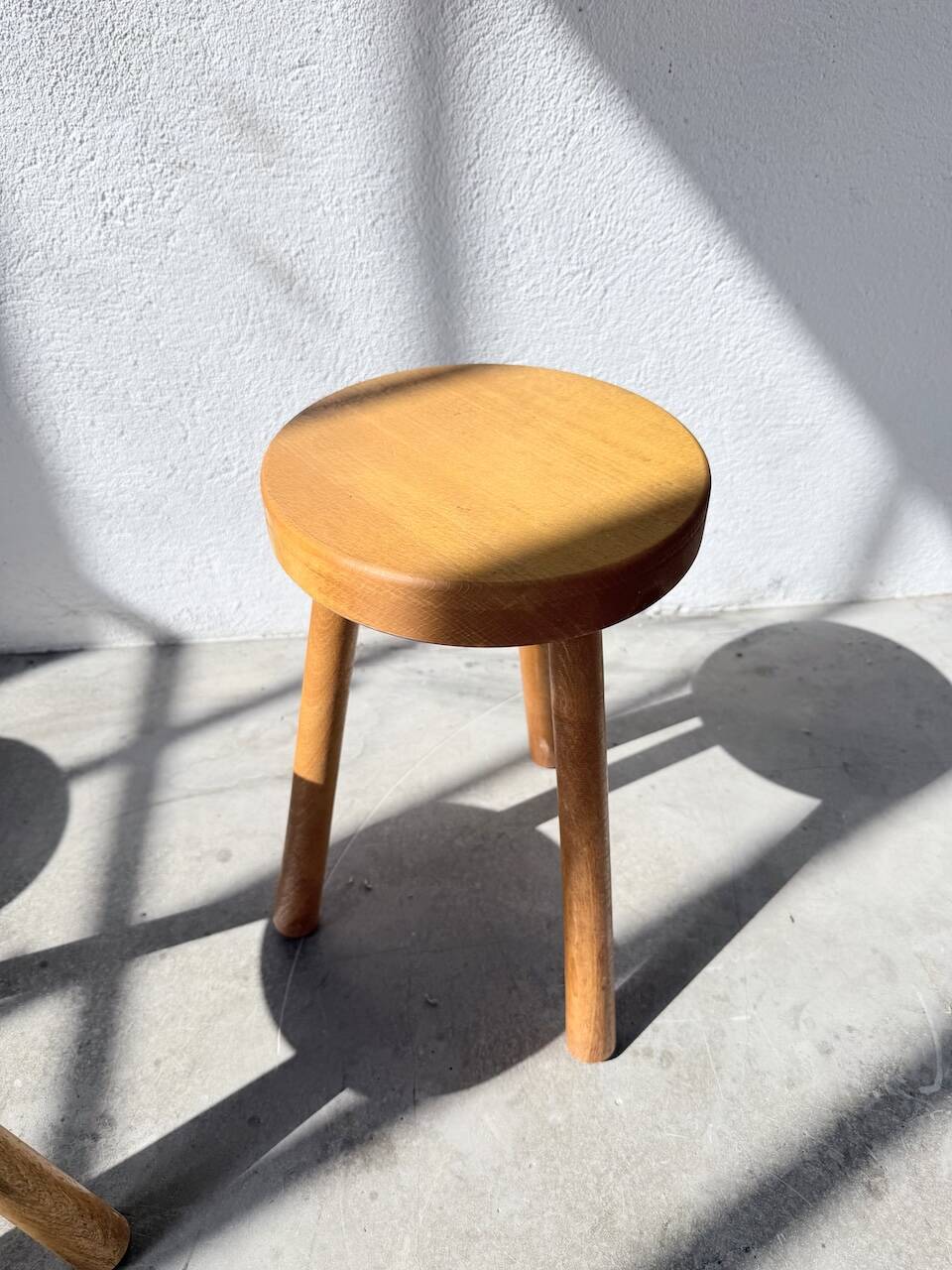 Set of 4 tripod stools in golden oak 1950