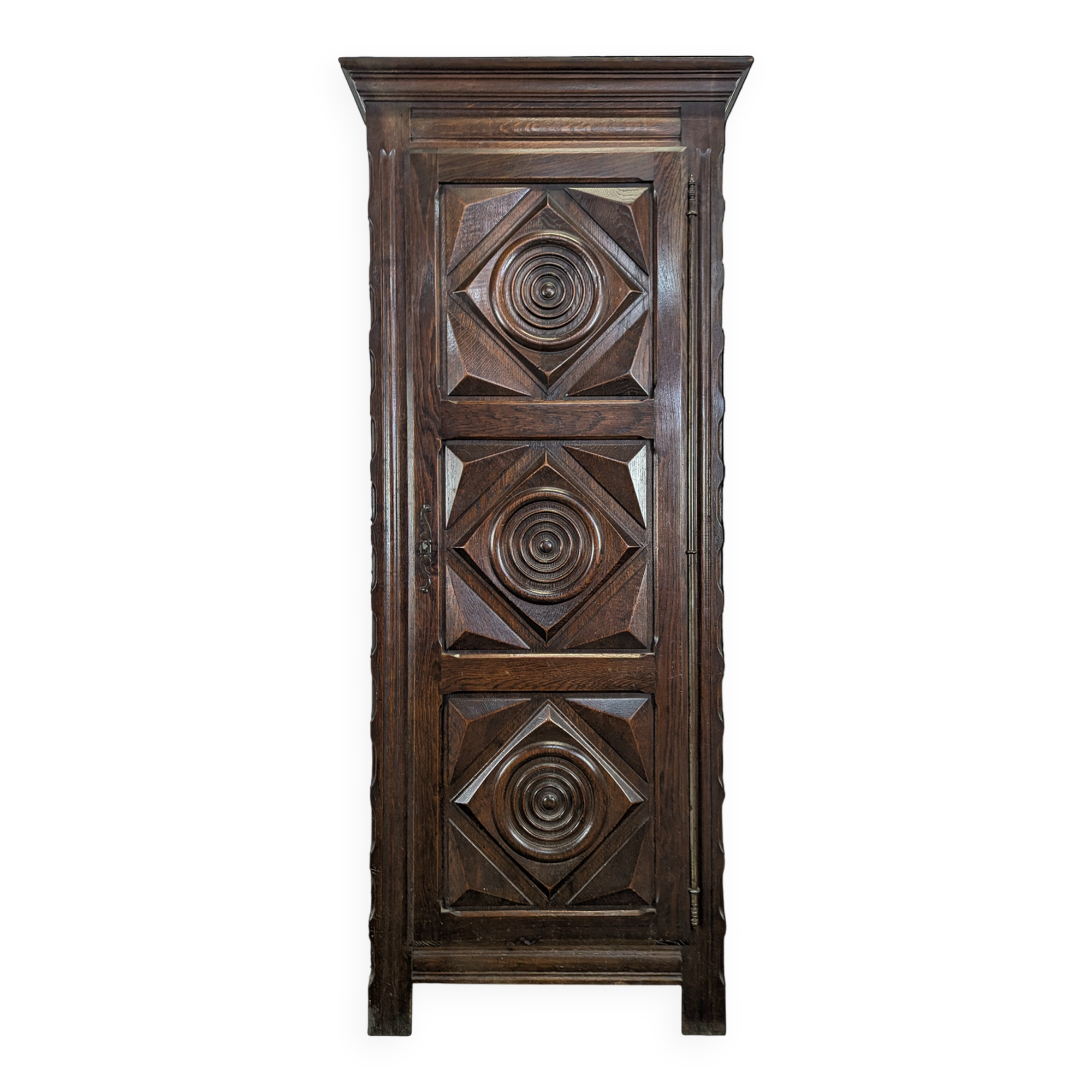 Brutalist bonnetière in the spirit of Dudouyt.