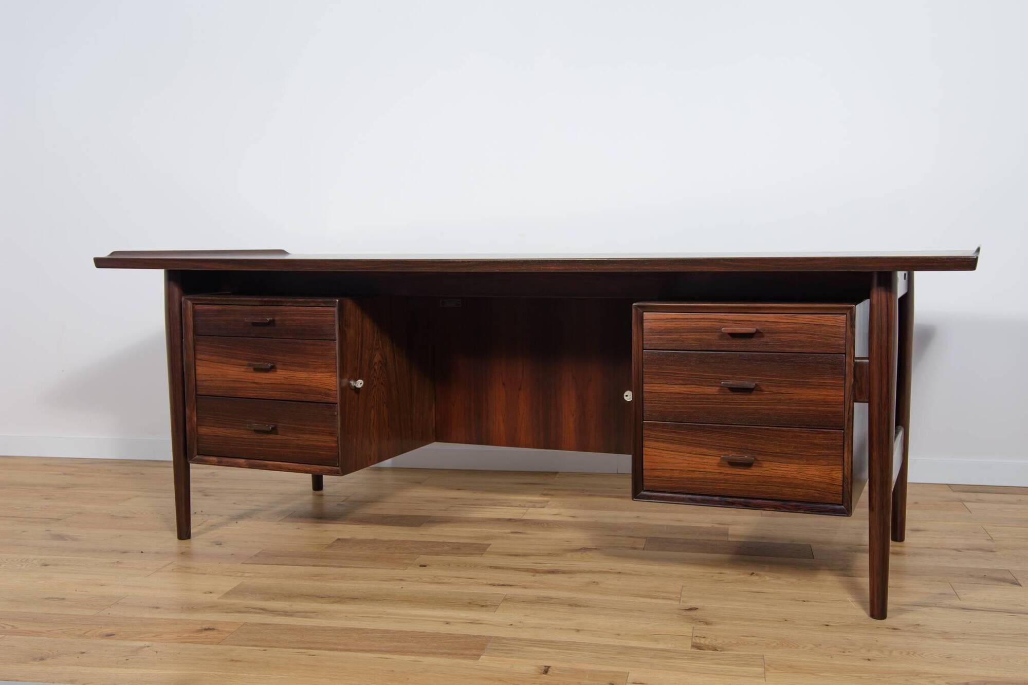 Mid-Century Rosewood Freestanding Desk Model 207 by Arne Vodder for Sibast,