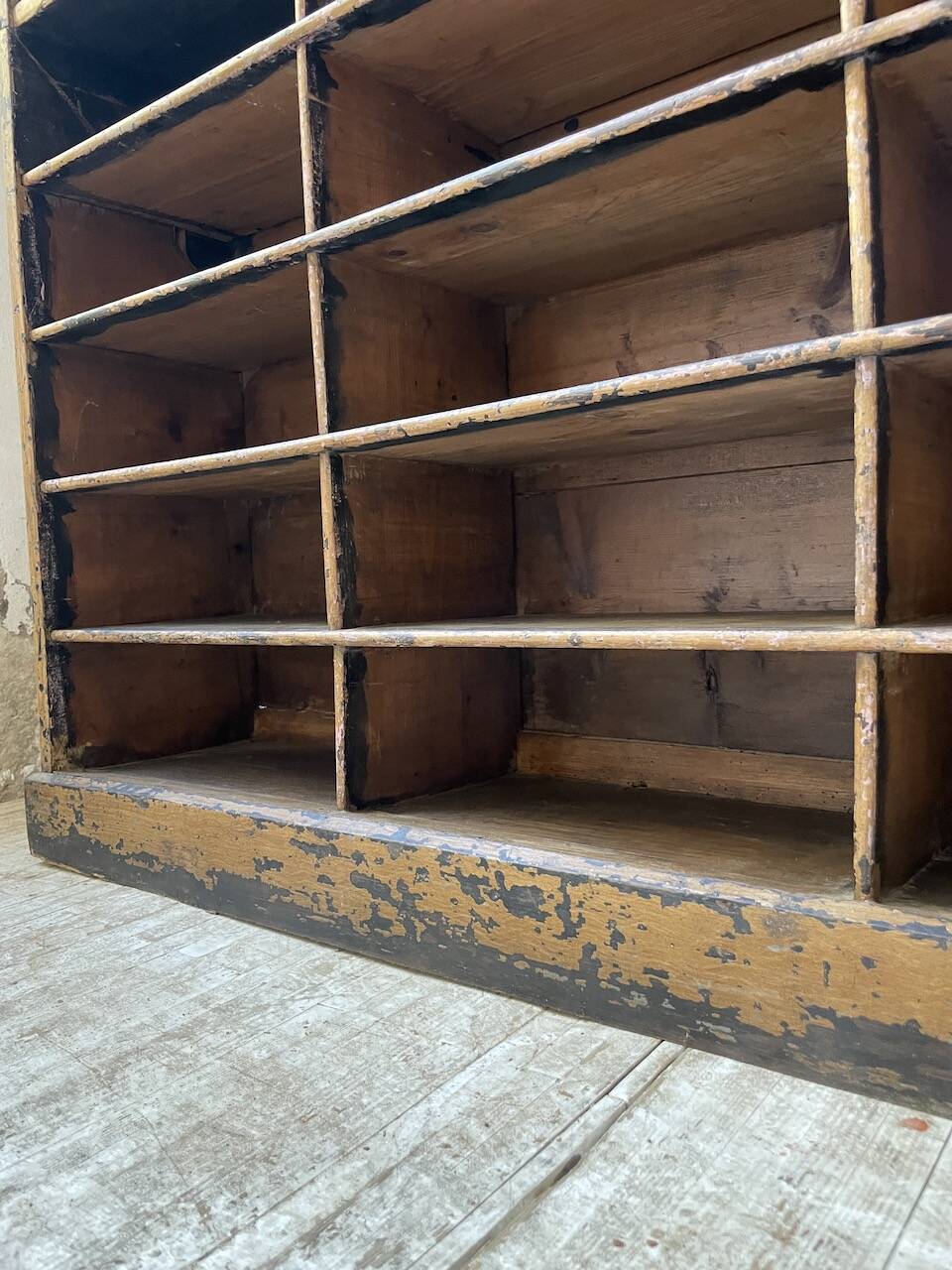 XL 1900 bookcase shelf