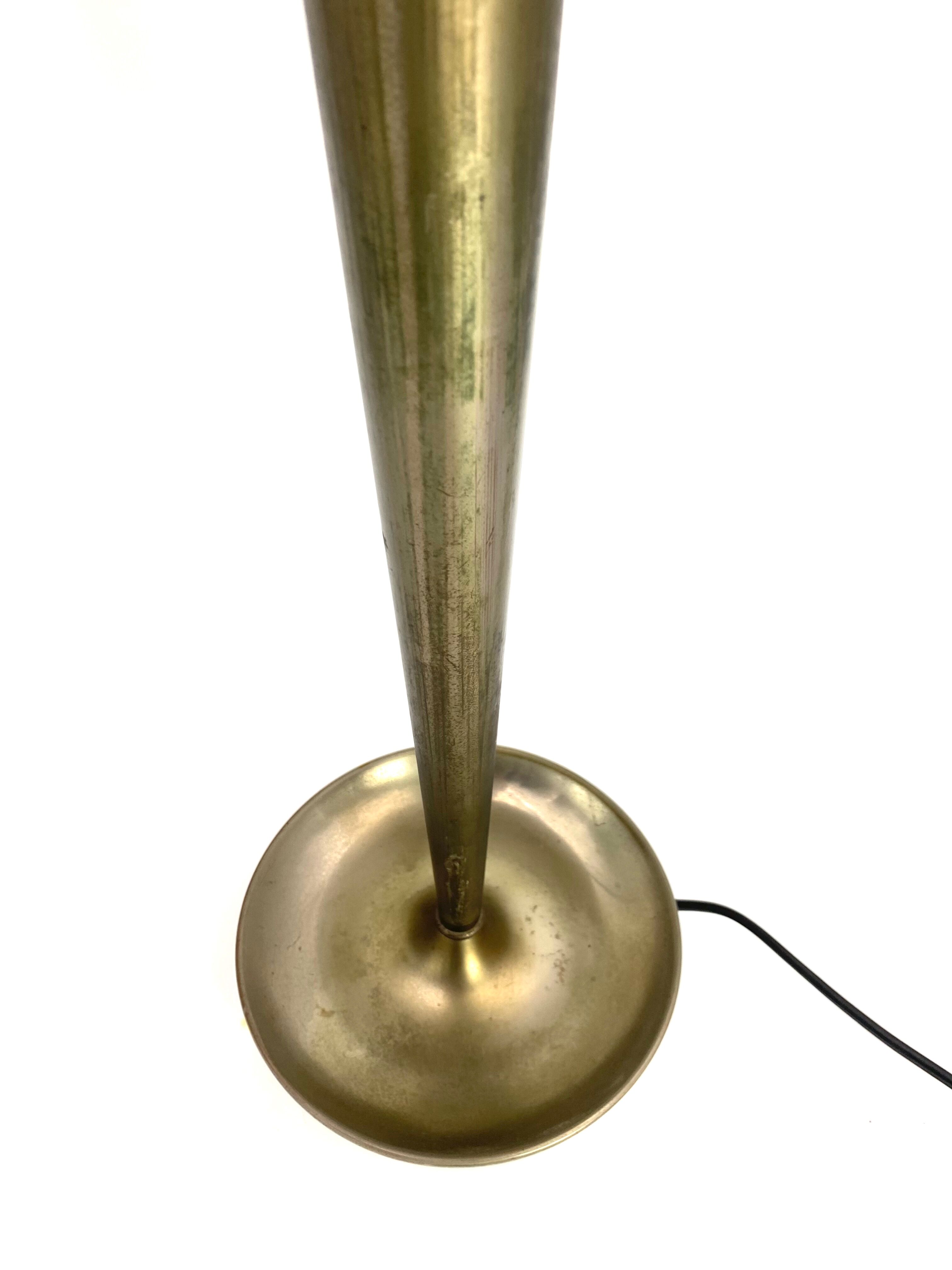 Executive desk lamp model D 4639, Stilnovo, Milan Italy, circa 1950