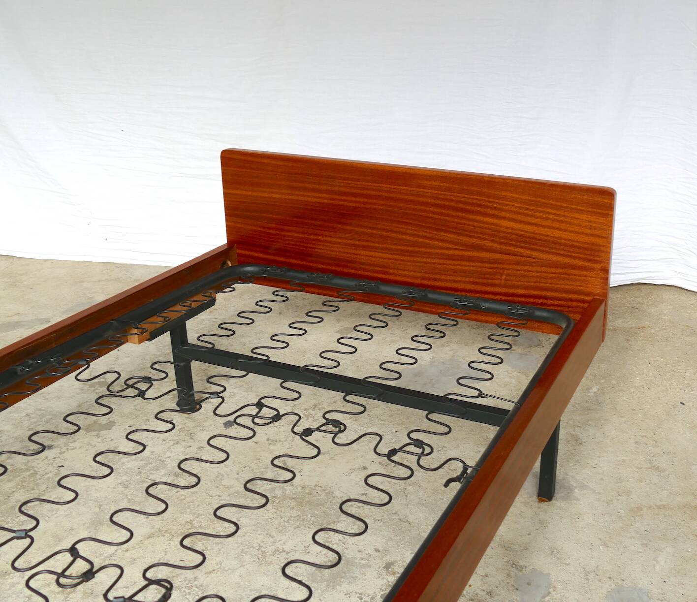 Daybed A.R.P. Pierre Guariche 1955