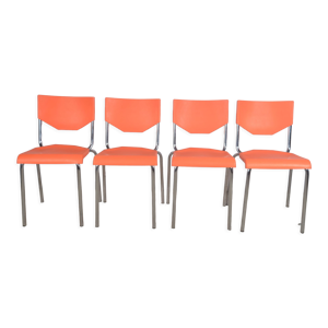 Chaises oranges vintage