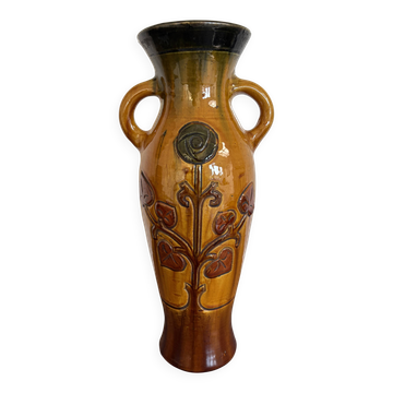 Art Nouveau vase in Flemish pottery