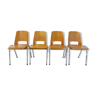 4 chaises empilables vintage modèle tonneau Manhattan de marque Baumann des années 70