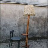 Brutalist floor lamp in solid wood H160 with tripod base
