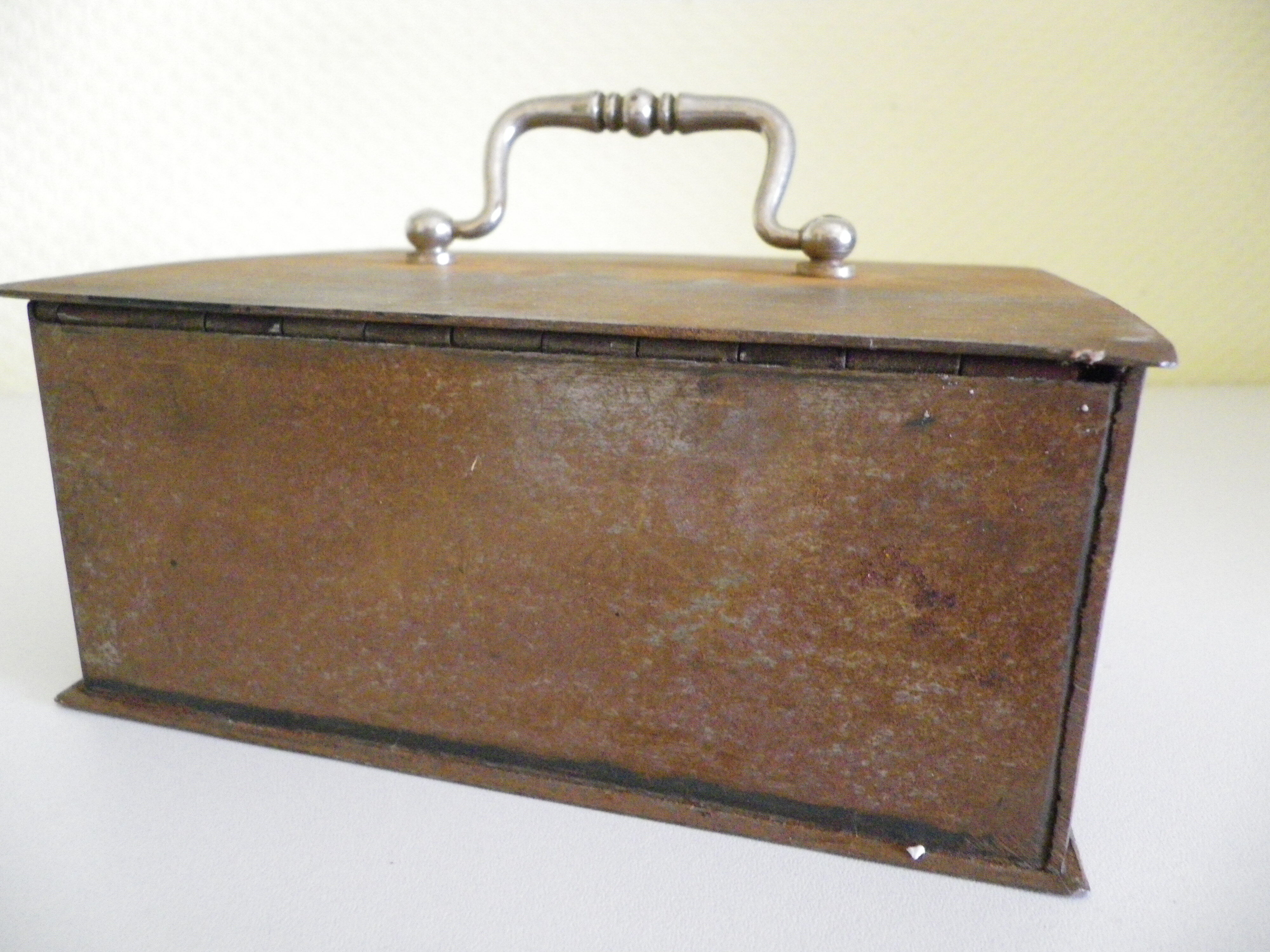 Former Bank "box-fort" of the 1920s industrial style