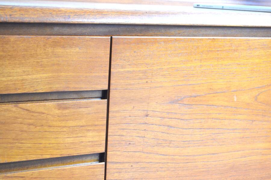 Sideboard by White & Newton curved * 208 cm