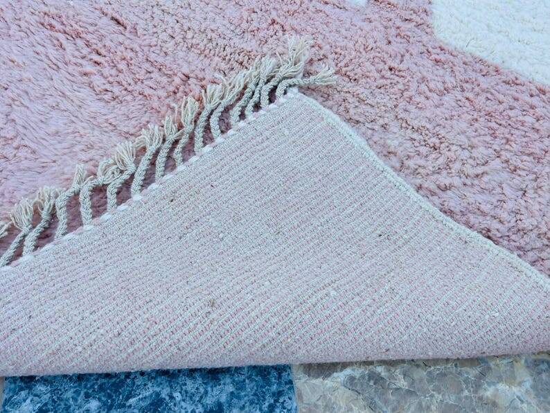 Pure wool handwoven traditional rug size 145/255 cm