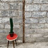 Tabouret formica triangular healing small red coffee table vintage tripod door plant