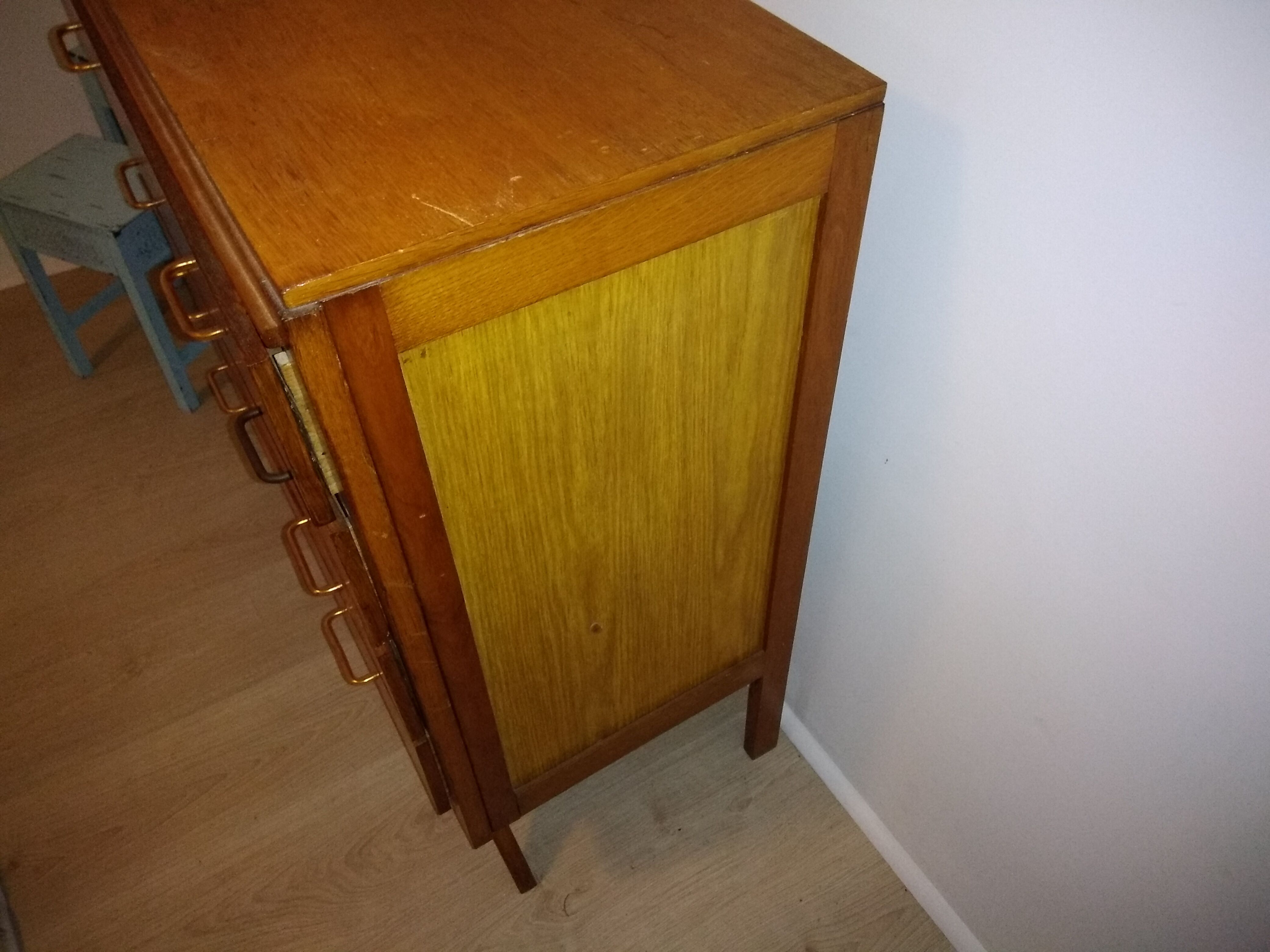 Dresser Scandinavian foot compass