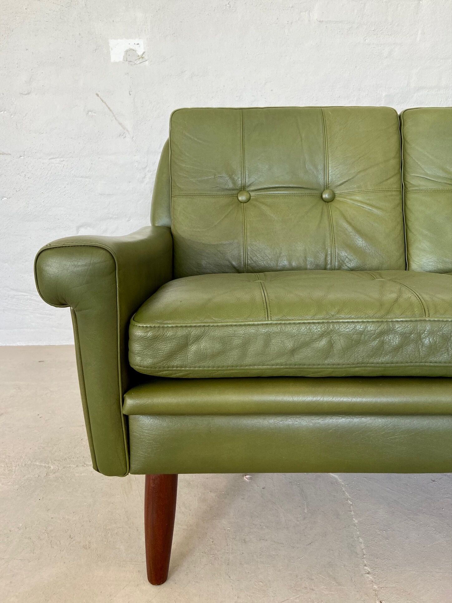 Vintage Danish mid-century Svend Skipper 3 person sofa in olive green leather 1965