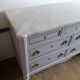 Commode ancienne style Louis XVI peinte dessus marbre