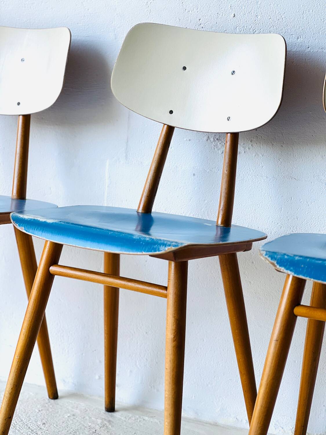 Chaises de salle à manger par TON