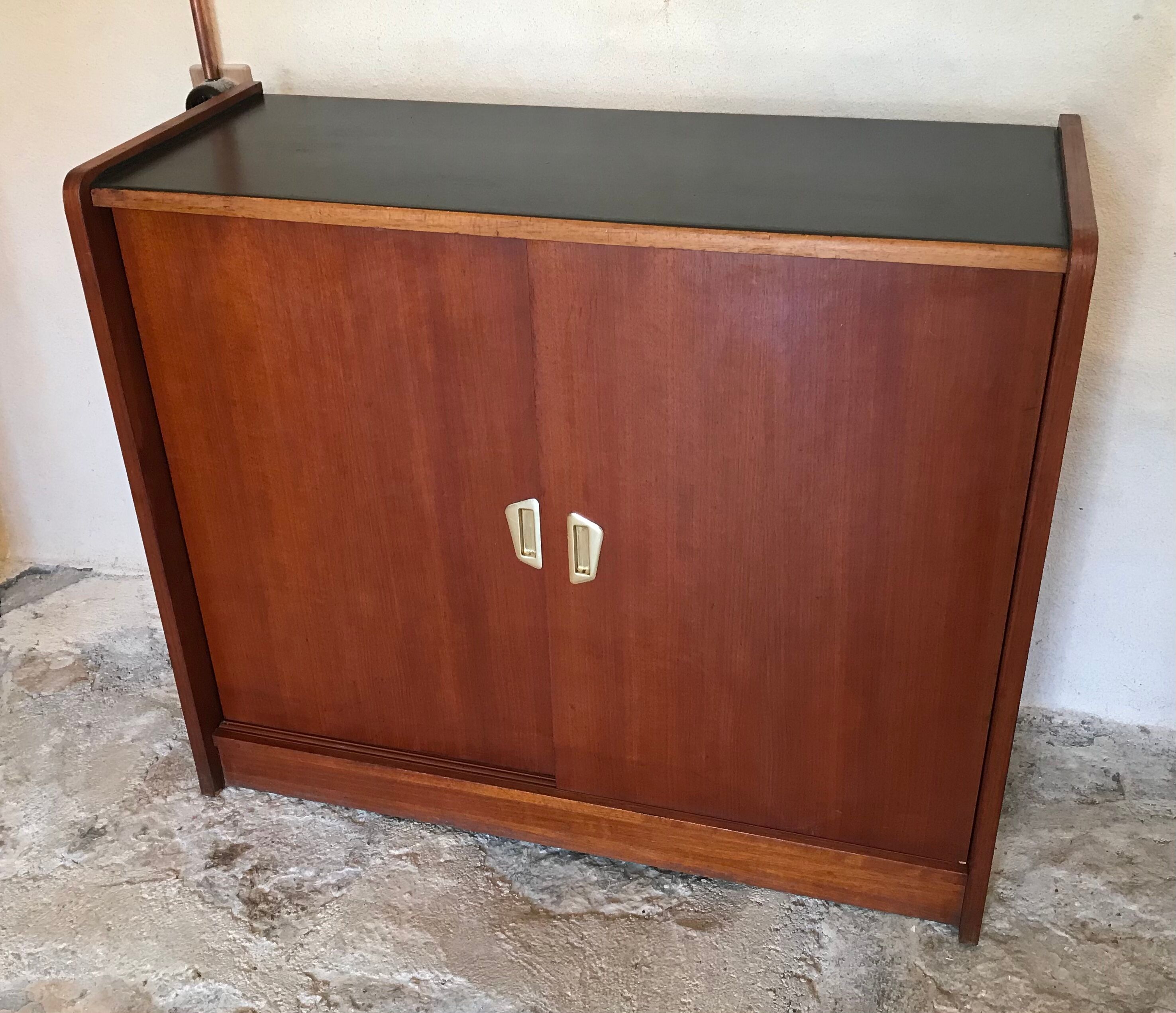 Meuble de rangement  vintage portes coulissantes