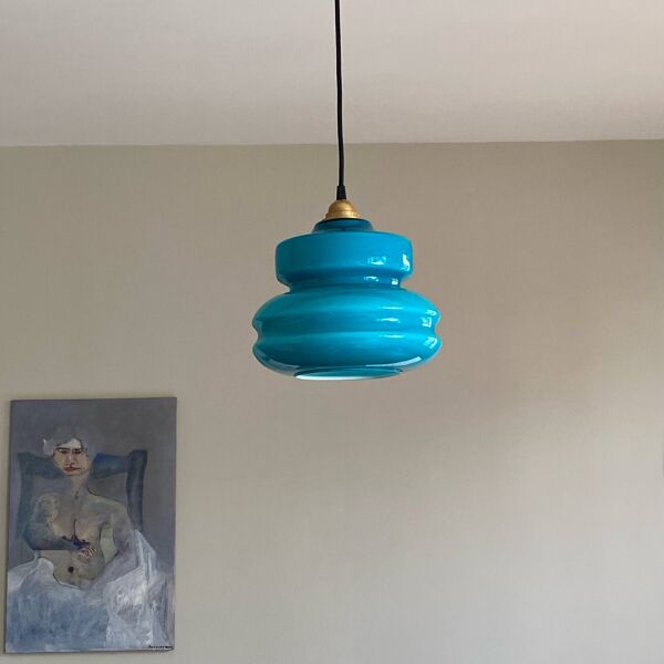 Suspension abat jour ancien en verre opaline bleu