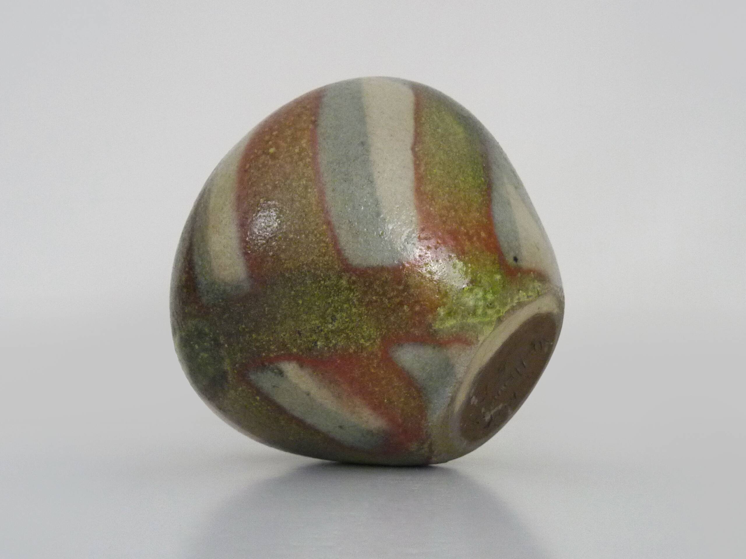 Round vase, ball signed Olivier Roy Vallauris. 80 years