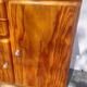 buffet Mado, portes asymétriques