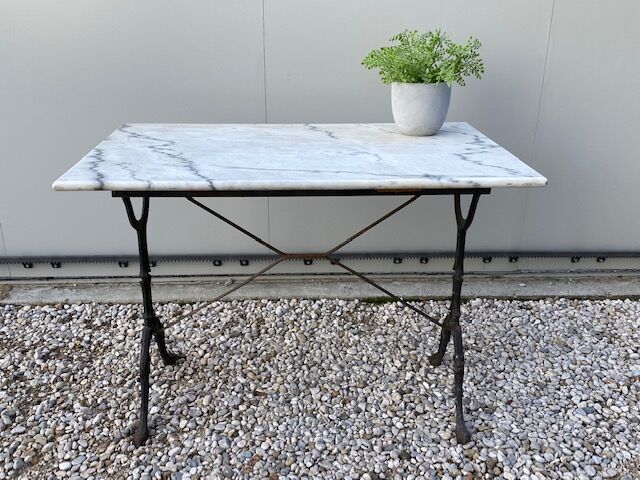 Bistro table