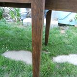 Farmhouse table and its two benches, chestnut, early 20th century