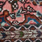 Tapis vintage fait main Lilihan en laine rose (59cm x 93cm) – Années 1970