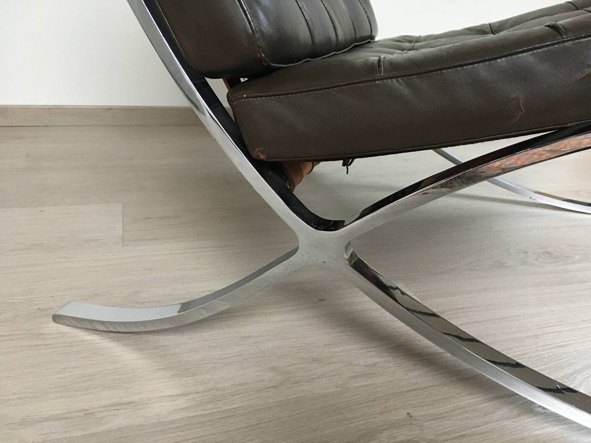 Barcelona armchair by Ludwig Mies van der Rohe for Knoll 1980