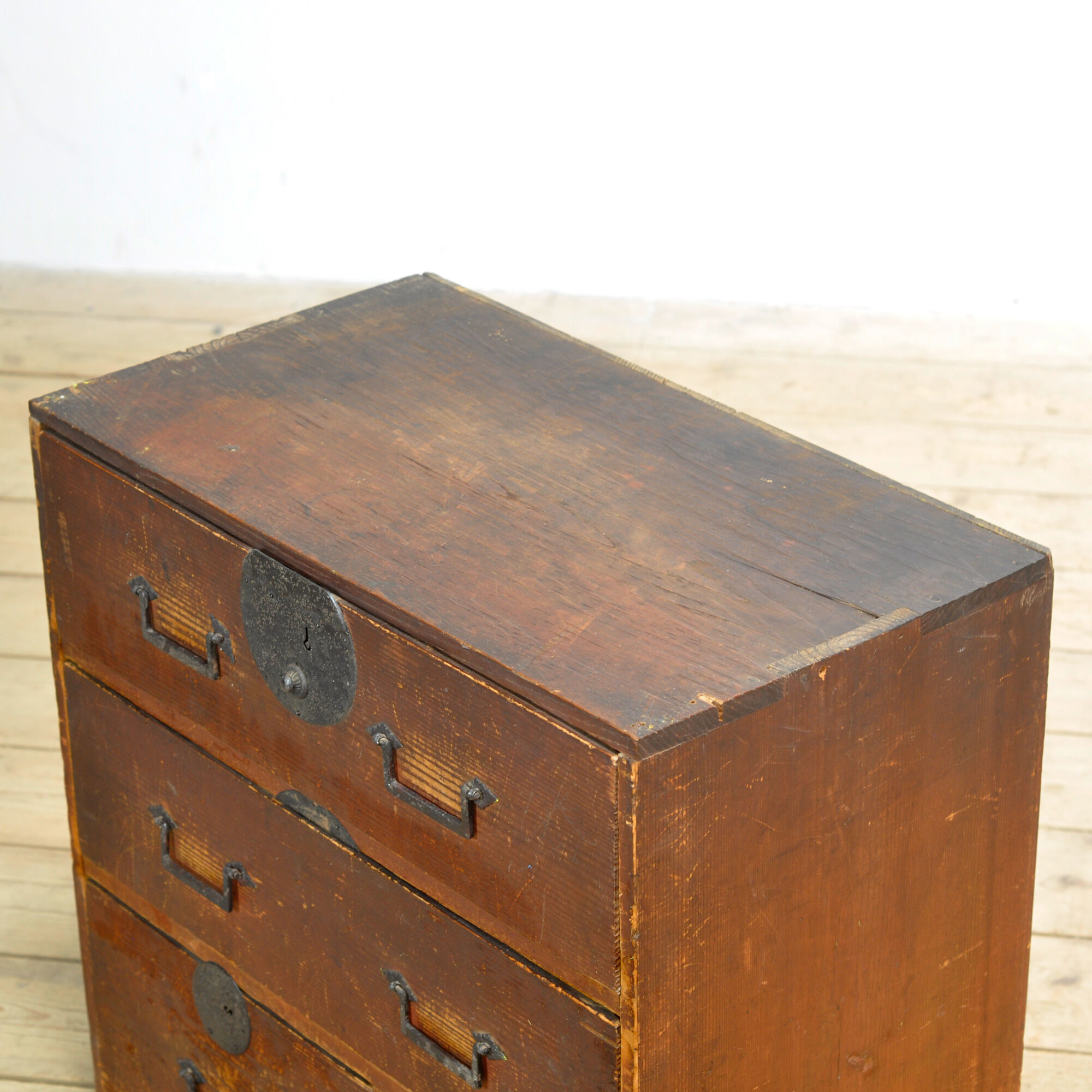 Small Japanese chest of drawers, circa 1900