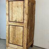 Petite armoire art populaire