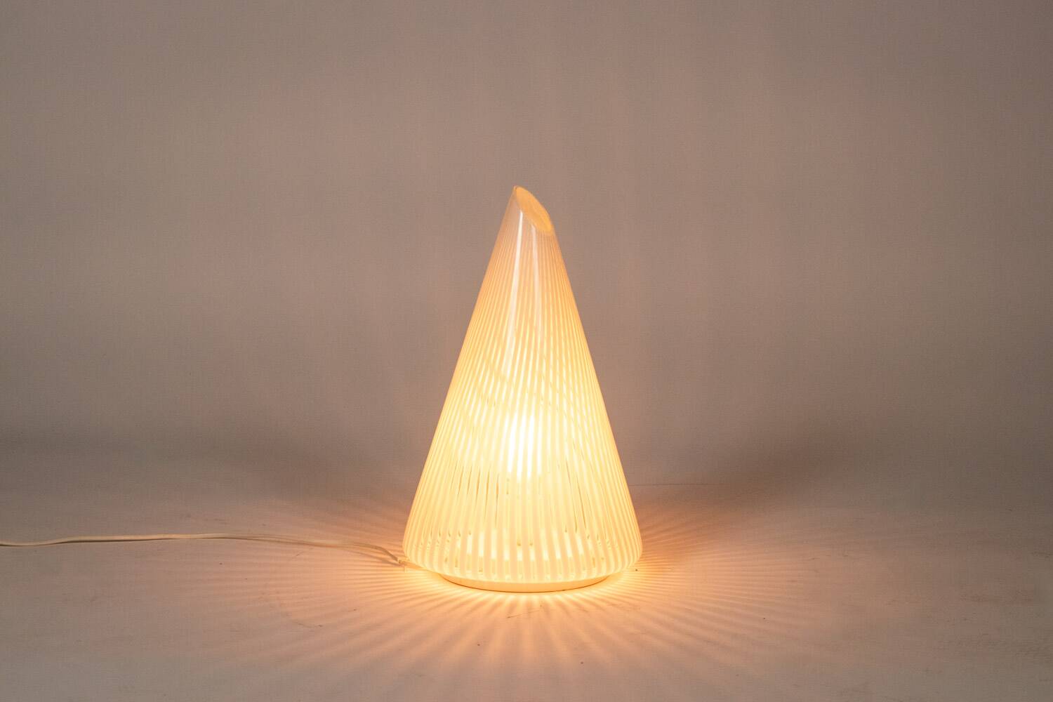 Conical Murano glass lamp with white striped patterns. 1970s.