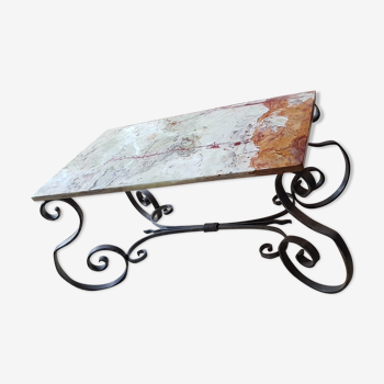 Table basse fer forge dessus marbre