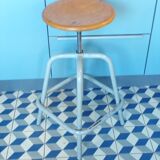 Unic screw workshop stool