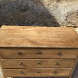 Louis XVI period chest of drawers opening on three drawers
