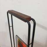 Scandinavian magazine holder