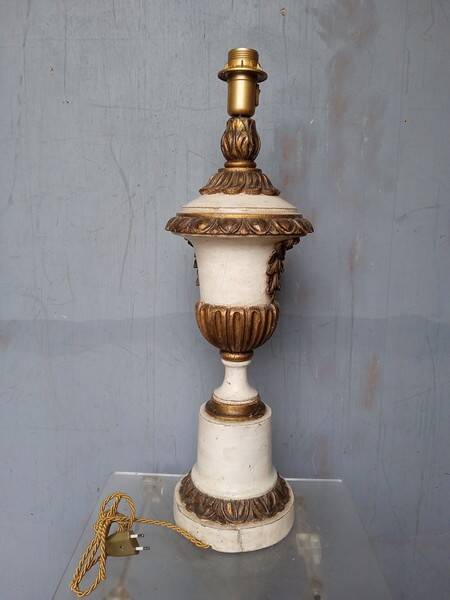 Medicis lamp carved polychrome wood ep 1940