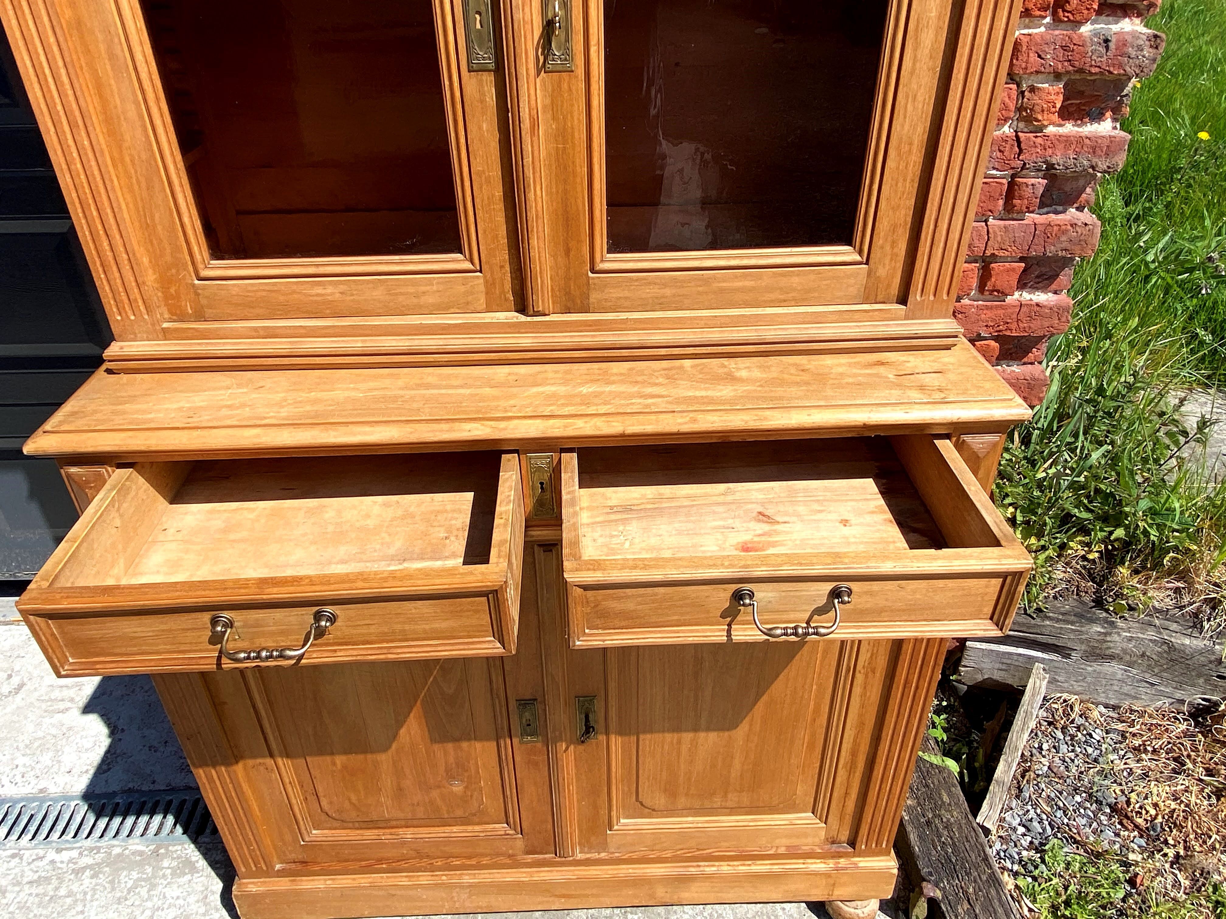 Two-body buffet croat