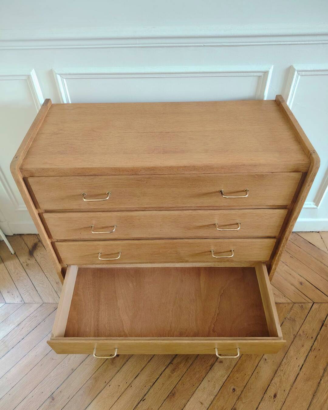 Commode vintage rénovée de style scandinave en chêne massif, années 50-60
