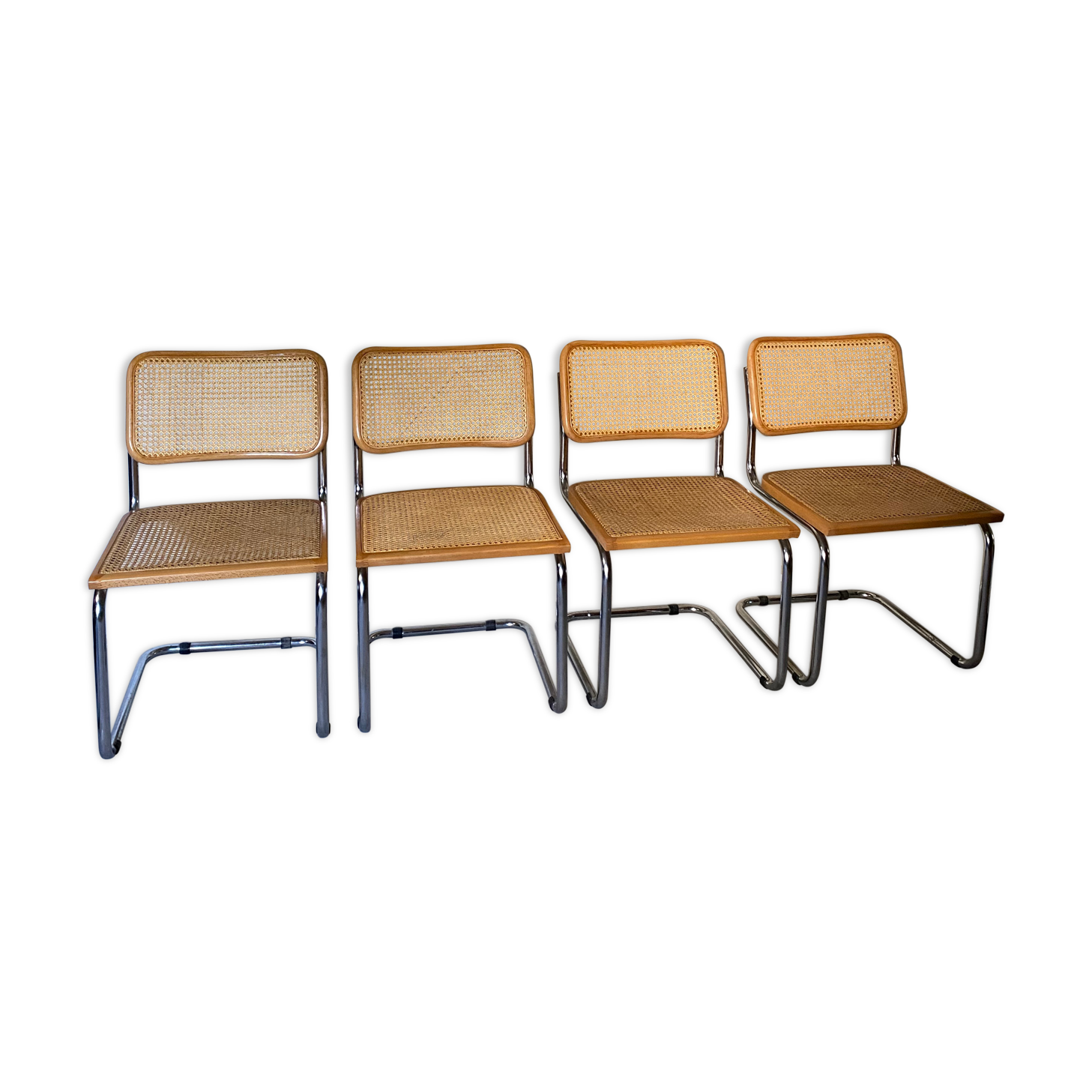 Série de quatre chaises B32 Marcel Breuer