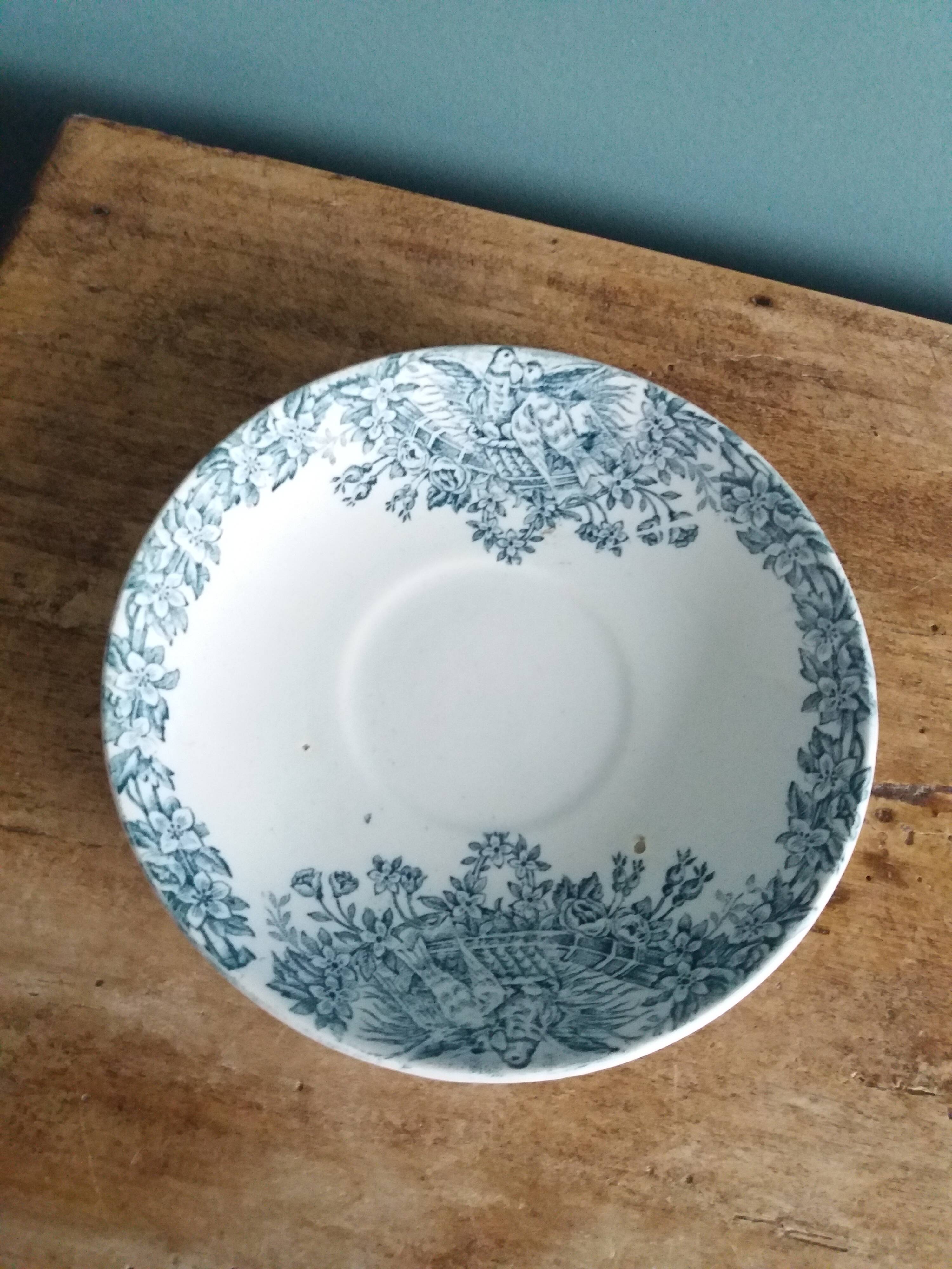 Assiettes Saint Amand Lebacqz & Bouchart décor Colombier début 20ième