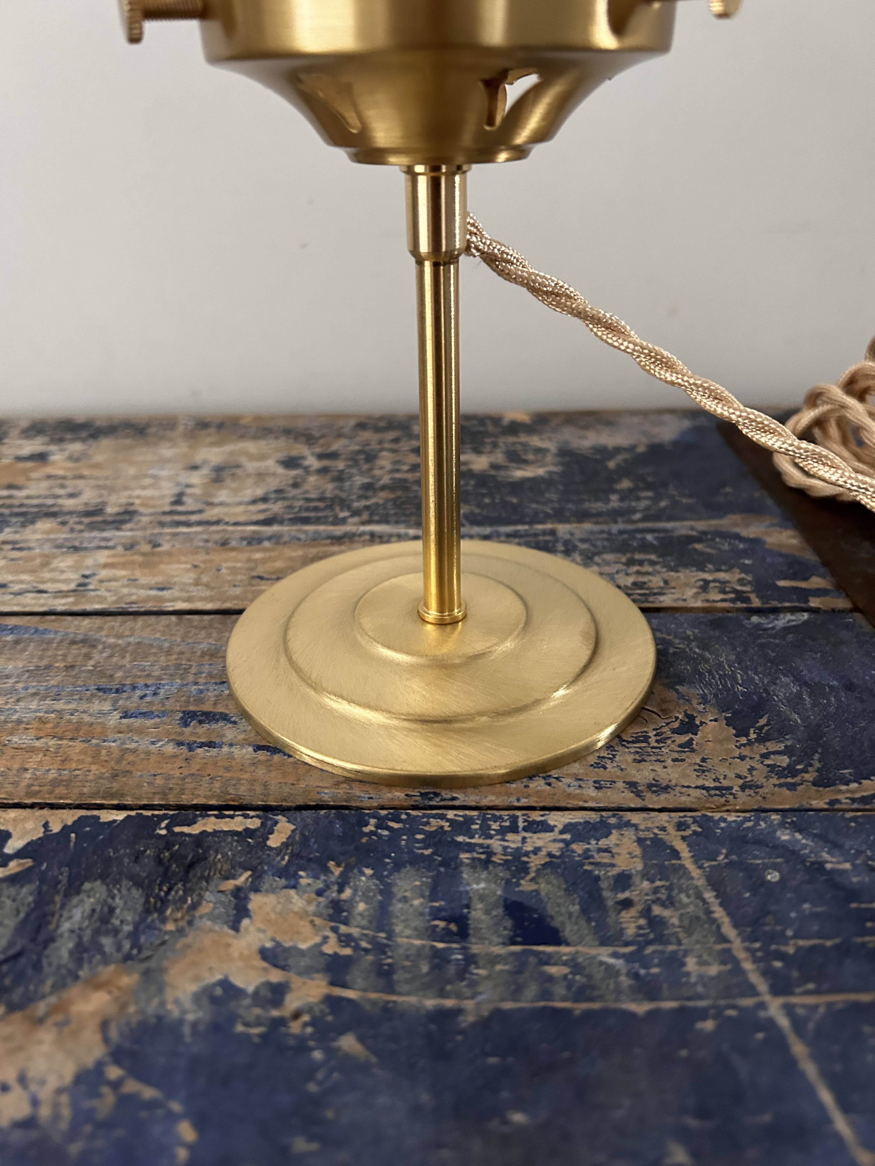 Art Deco globe table lamp