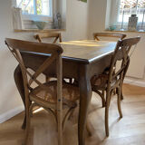 Table à manger et 5 chaises