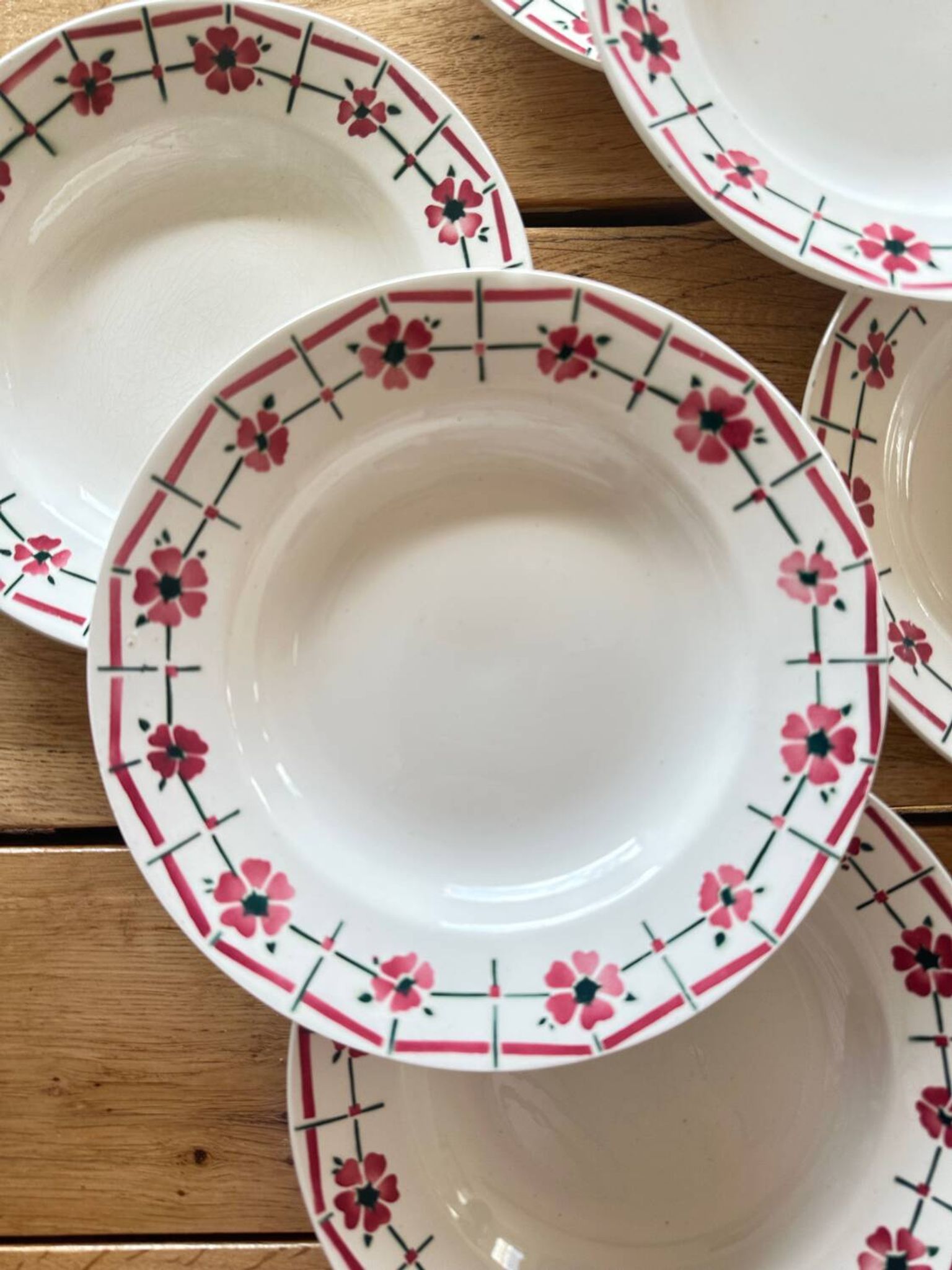 Flowered deep plates