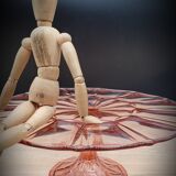 Dish cake or pie on foot