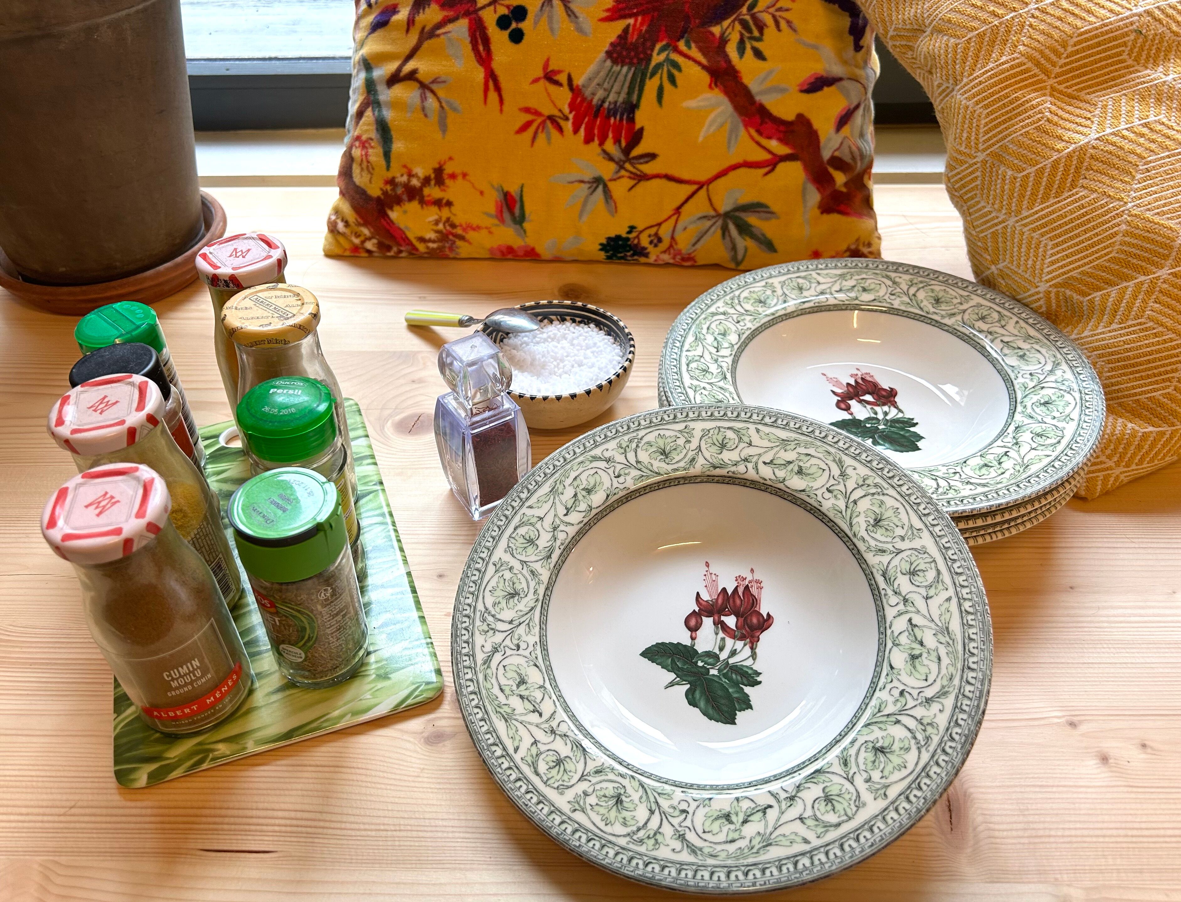 Plates" applebee collection " by "the royal horticultural society"