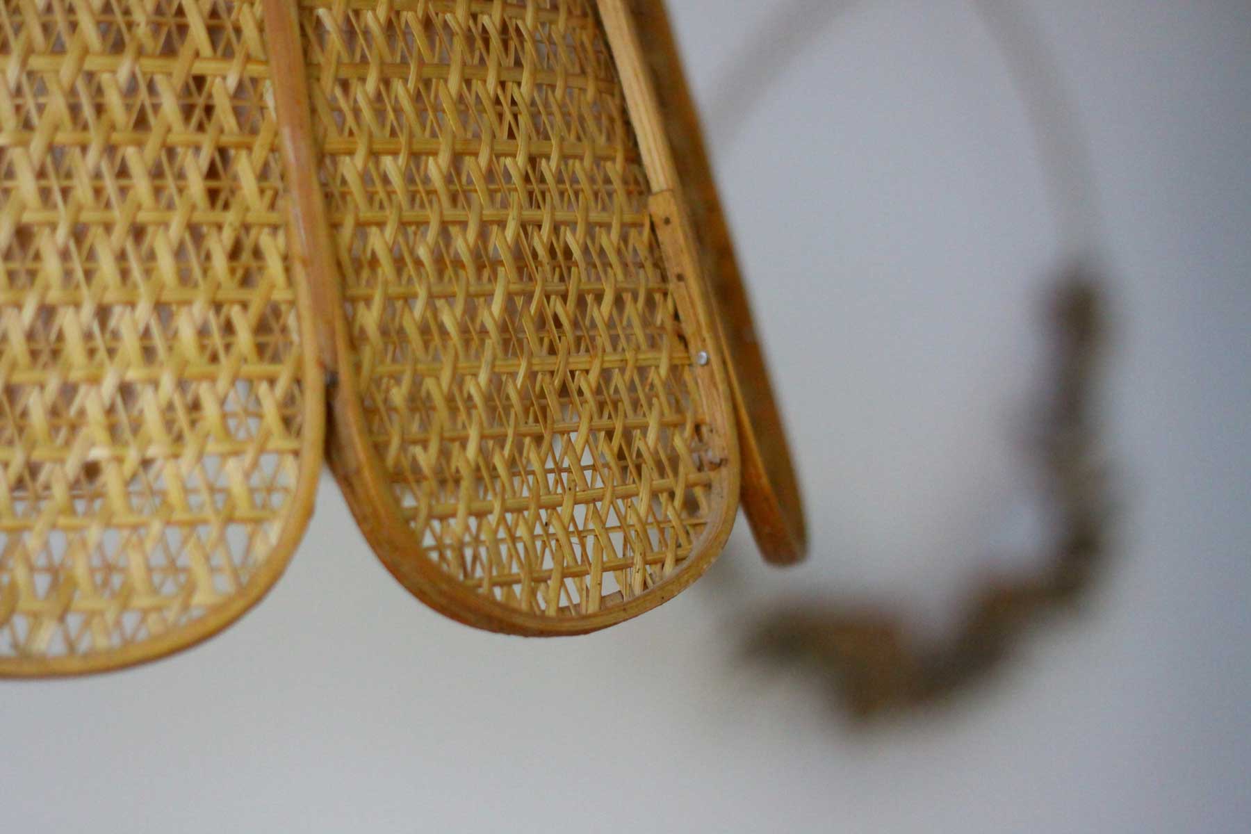 Wicker hanging lamp